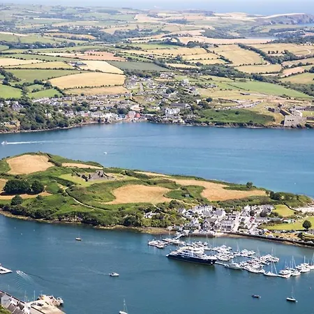 Floating 船屋 金塞尔