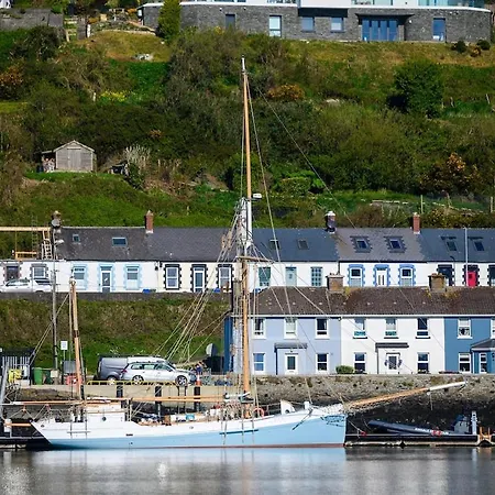 Kinsale Houseboat