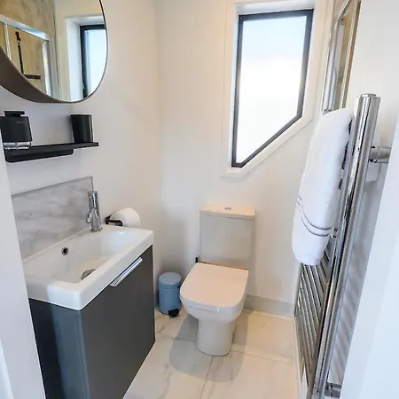 Kinsale Houseboat Botel Kinsale