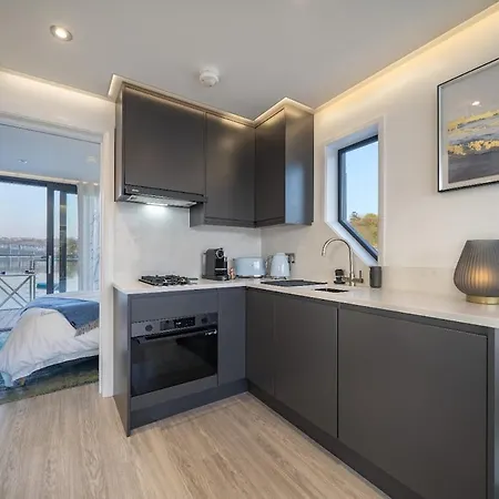 Kinsale Houseboat Kinsale
